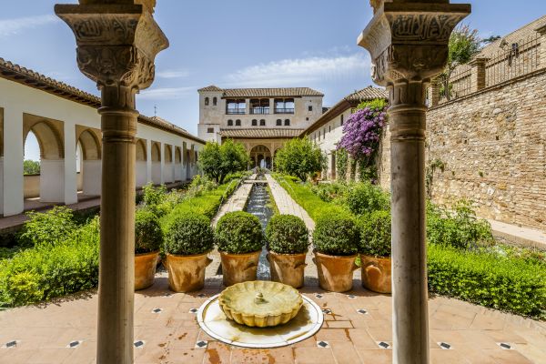 Cost of Courtyard Construction Service in Knoxville